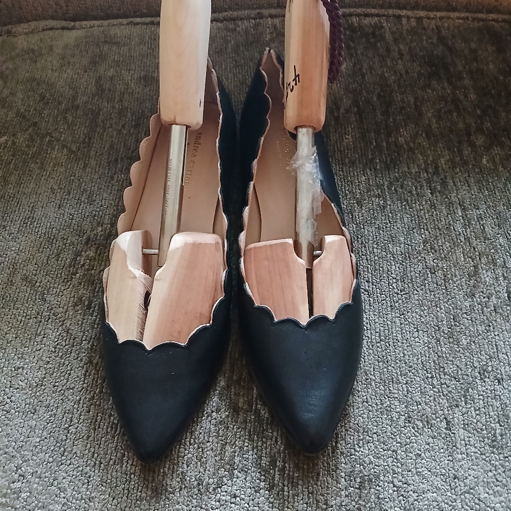 Black Scalloped Women's Shoes By Andrea Carrano